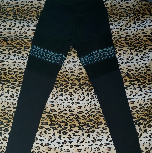 Hawaii's Finest Tribal Leggings - Picture 3 of 4